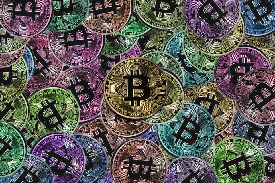 The Pros and Cons of Investing in Bitcoin: Is it